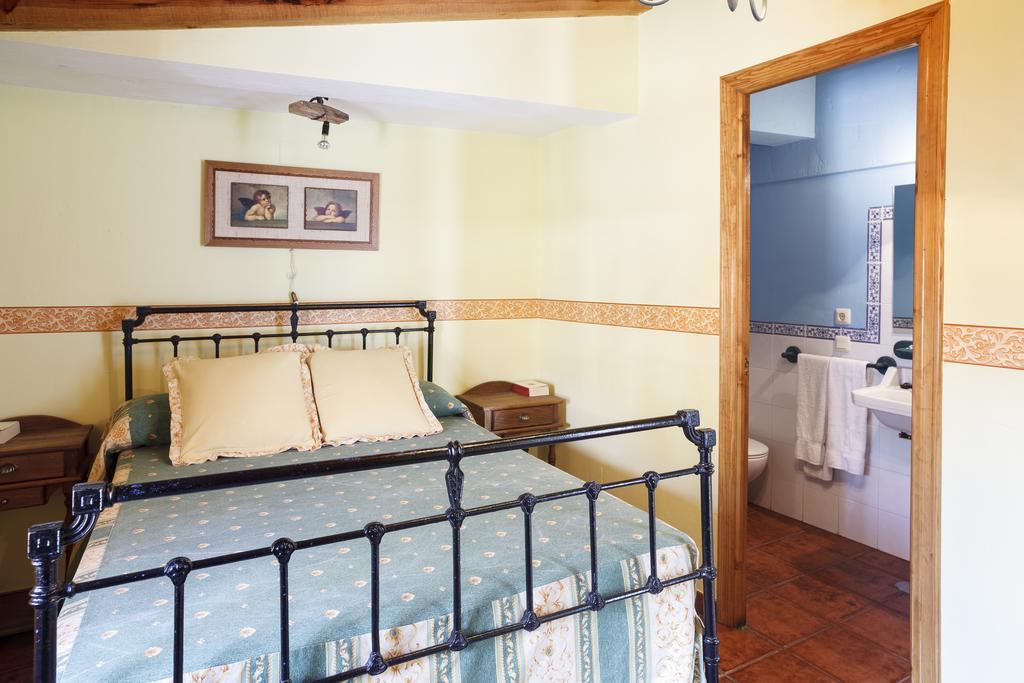 La Casa Del Tio Venancio Pensionat Caracenilla Værelse billede